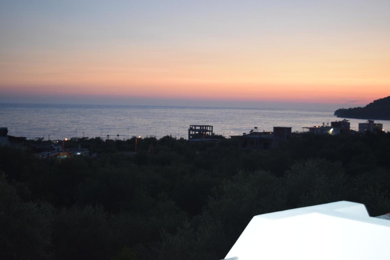 Velco Bb Himara Bed and Breakfast Eksteriør billede