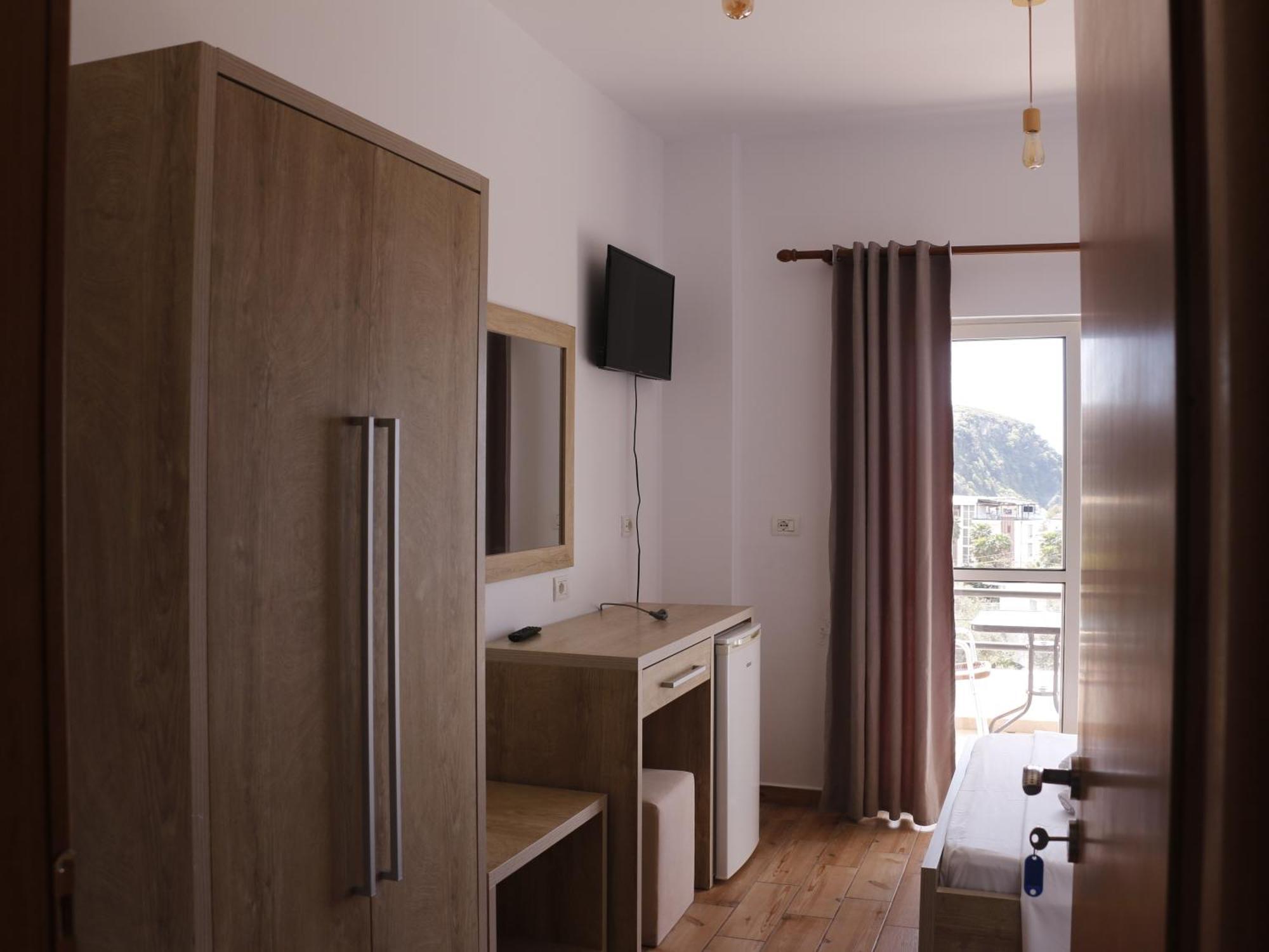 Velco Bb Himara Bed and Breakfast Eksteriør billede