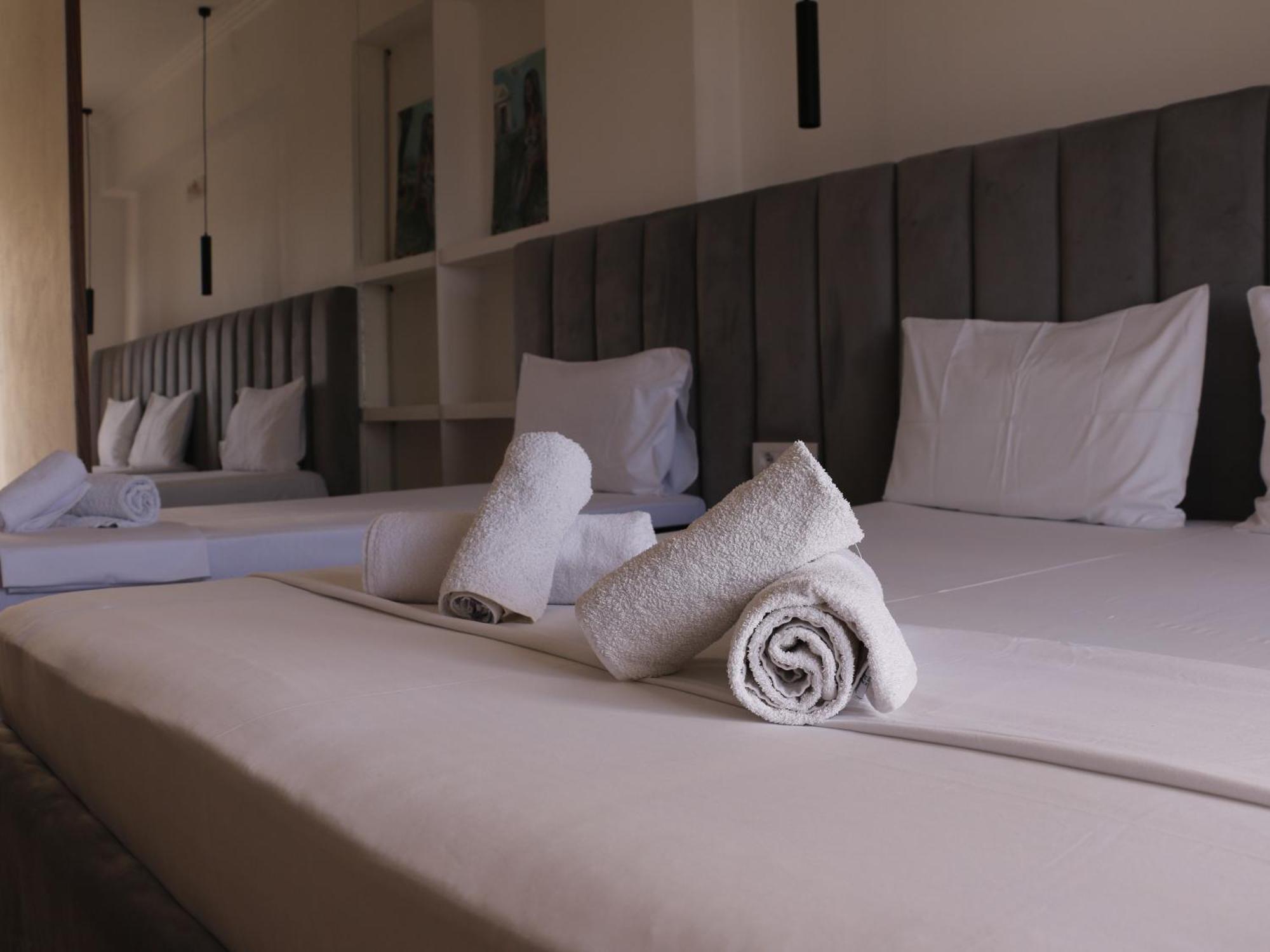 Velco Bb Himara Bed and Breakfast Eksteriør billede