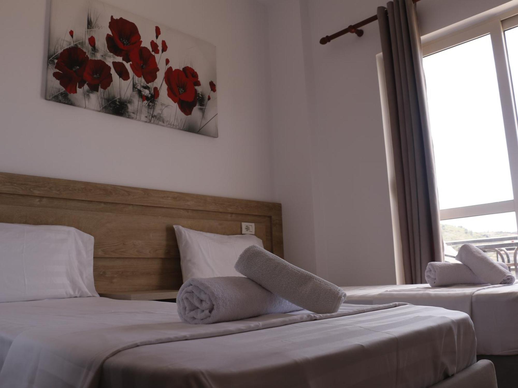 Velco Bb Himara Bed and Breakfast Eksteriør billede